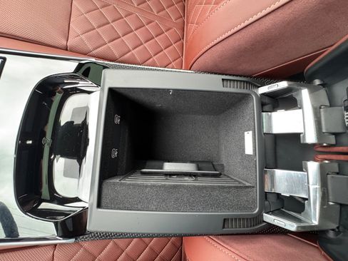 Used 2025 Audi S8 w/ Executive Package AWD/4WD image 21
