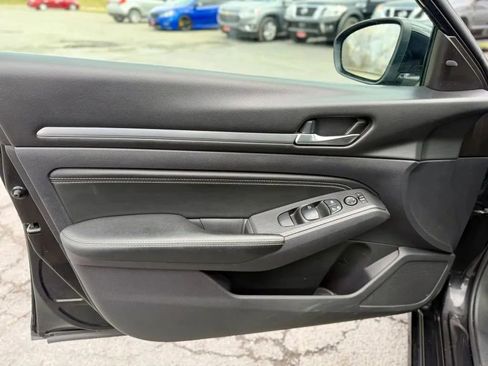 Used 2019 Nissan Altima 2.5 SV AWD/4WD image 13