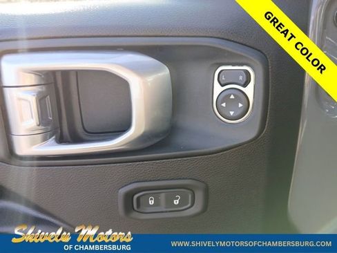Certified 2022 Jeep Gladiator Sport AWD/4WD image 30