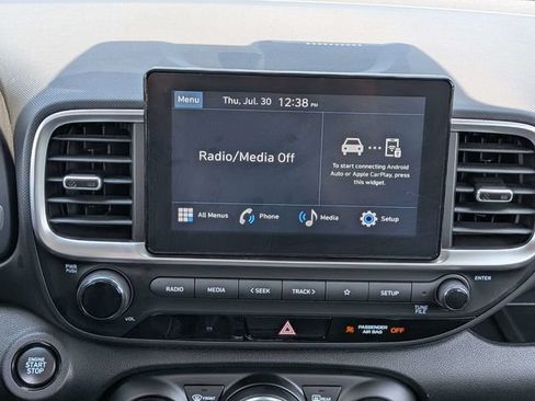 Used 2025 Hyundai Venue SEL FWD image 20
