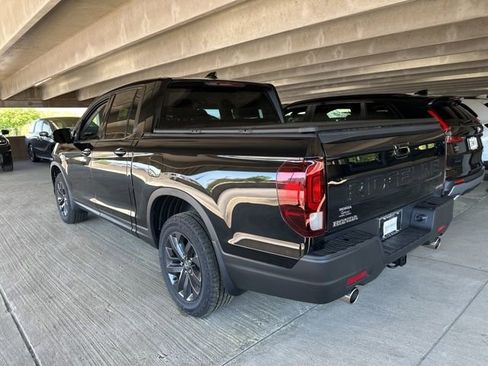 Certified 2025 Honda Ridgeline Sport image 6