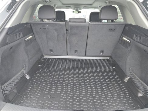 Used 2021 Audi Q5 2.0T Premium w/ Convenience Package image 13