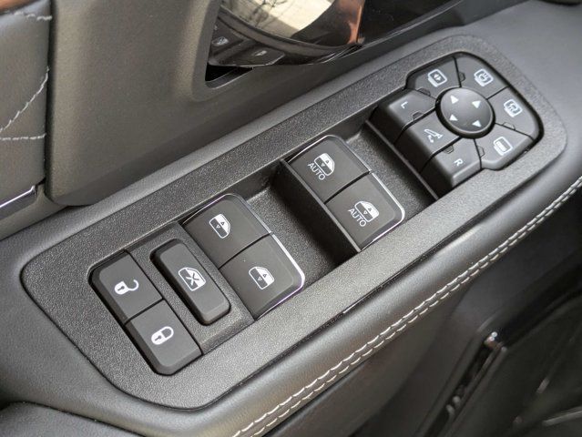 New 2026 RAM 3500 Limited AWD/4WD image 24