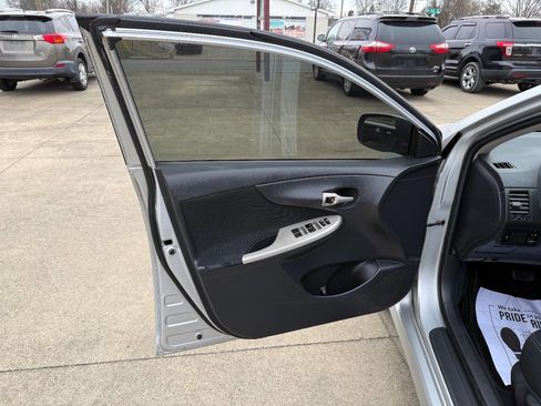 Used 2013 Toyota Corolla S image 7