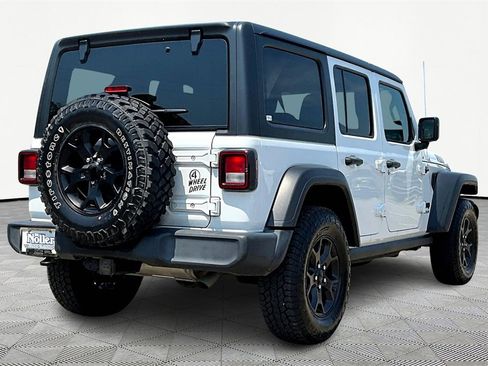 Used 2020 Jeep Wrangler Unlimited Willys image 2