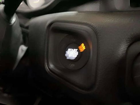 Used 2024 Jeep Wrangler Unlimited image 41