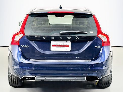 Used 2016 Volvo V60 T5 Platinum w/ Climate Package image 3