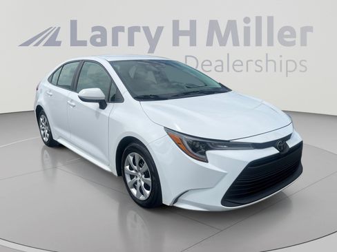 Used 2024 Toyota Corolla LE FWD image 7