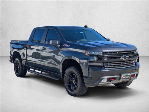 Used 2019 Chevrolet Silverado 1500 LT Trail Boss image 3