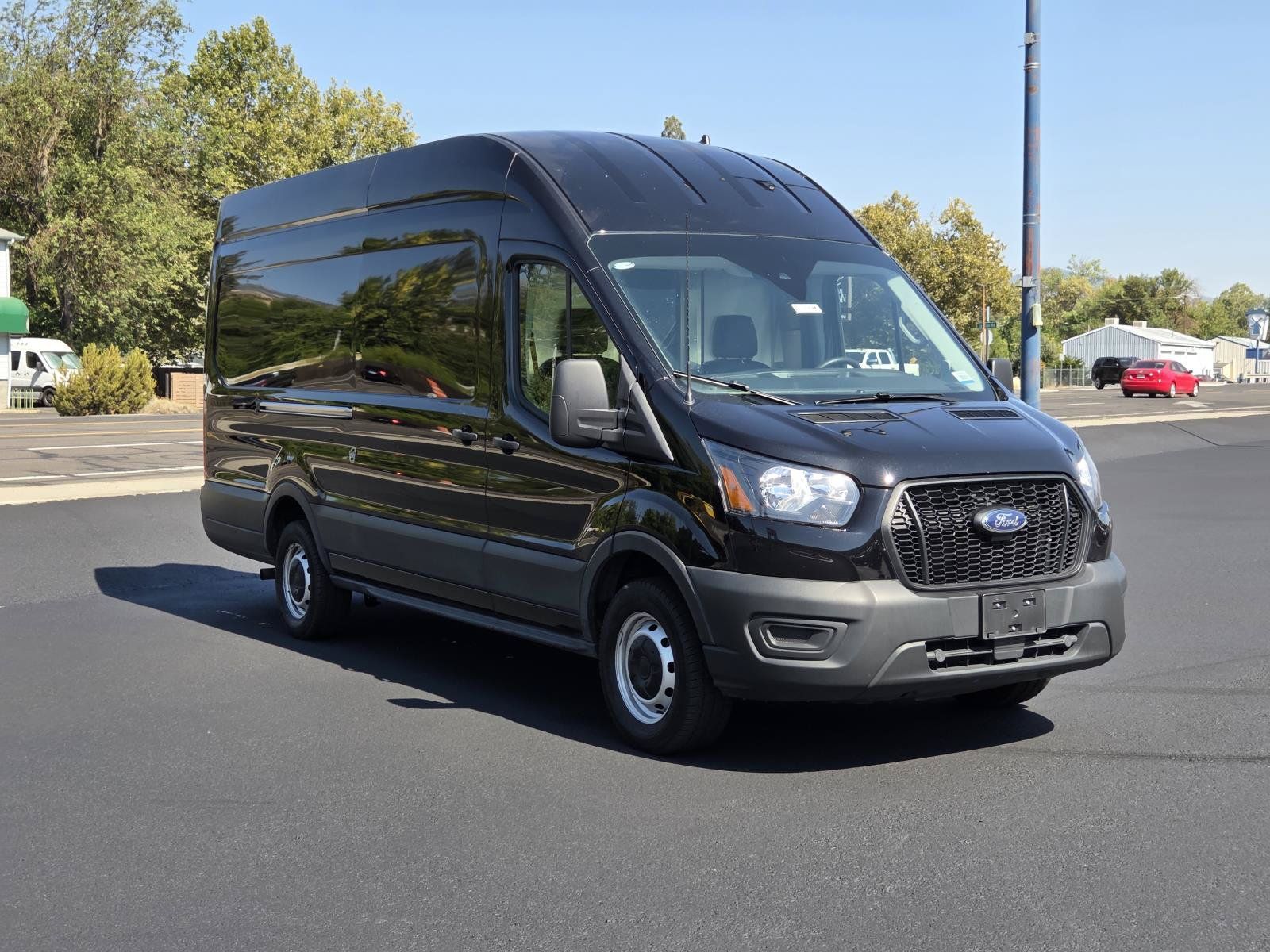 Used 2023 Ford Transit 250 148 High Roof Extended w/ Load Area Protection Package RWD image 3