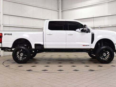 Used 2024 Ford F350 Lariat w/ Lariat Ultimate Package AWD/4WD image 8