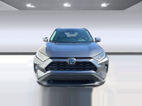 Certified 2021 Toyota RAV4 XLE Premium AWD/4WD image 6