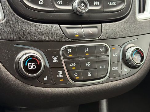 Used 2020 Chevrolet Malibu LT image 18