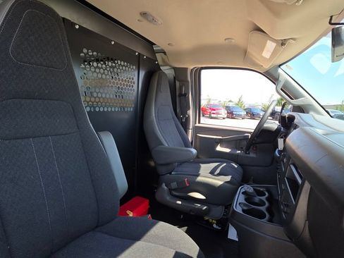 Used 2025 GMC Savana 2500 w/ Driver Convenience Package RWD image 11