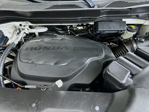 Used 2016 Honda Pilot Touring image 30