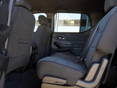 Used 2023 Chevrolet Traverse LT FWD image 31