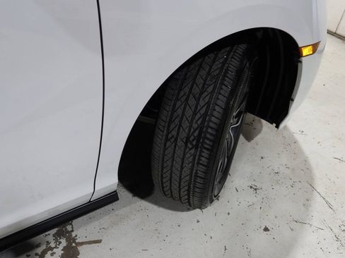 Used 2024 Honda Odyssey EX-L image 38