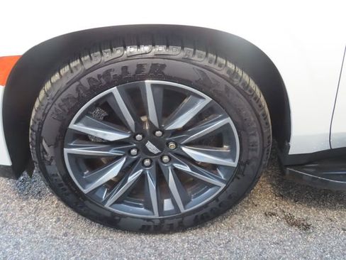 Used 2022 Cadillac Escalade ESV Sport w/ Touring Package AWD/4WD image 17
