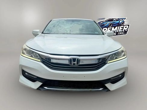 Used 2017 Honda Accord EX-L image 10