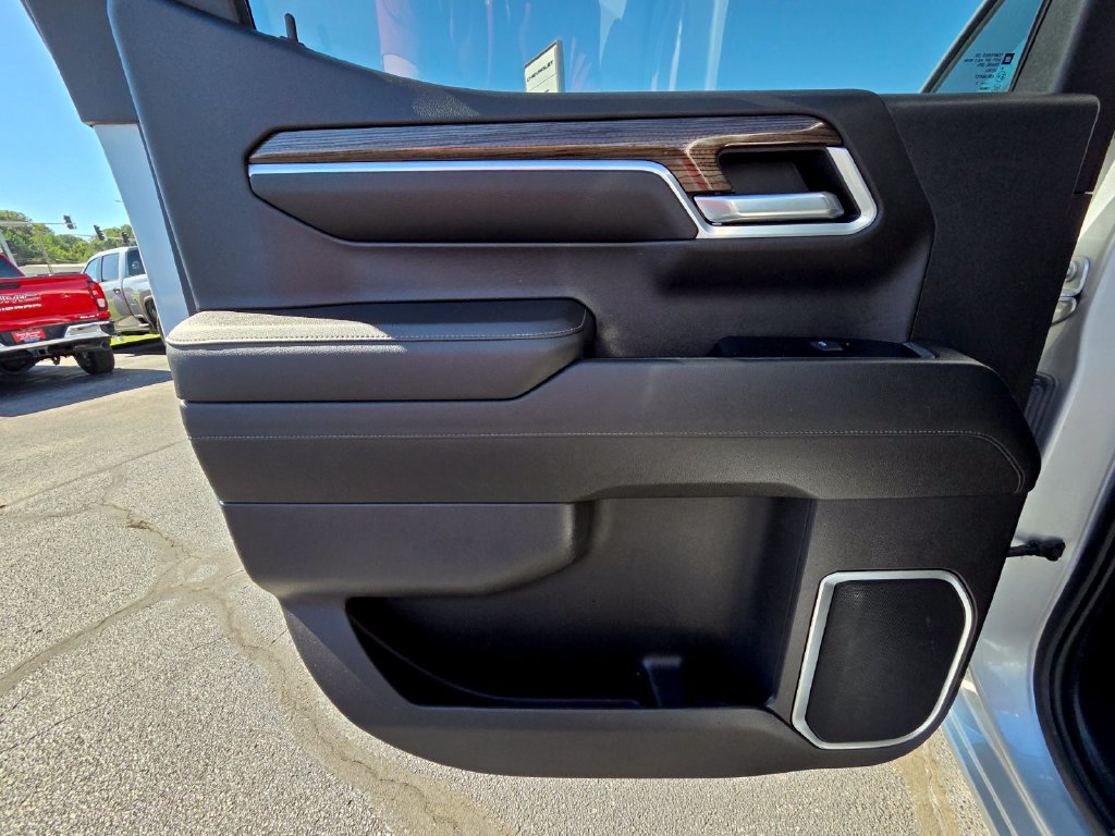Used 2022 Chevrolet Silverado 1500 RST w/ Convenience Package II AWD/4WD image 28