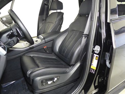 Used 2020 BMW X5 M50i w/ Executive Package image 22
