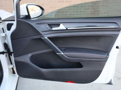 Used 2015 Volkswagen GTI SE w/ Lighting Package (SEL) image 24