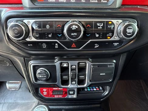 Used 2020 Jeep Wrangler Unlimited Rubicon AWD/4WD image 14