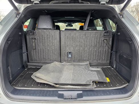 Used 2023 Toyota Highlander XSE image 17