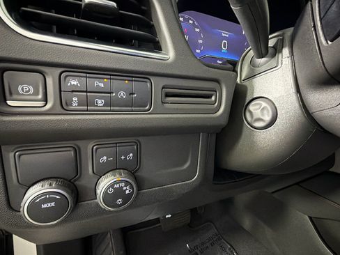 Certified 2023 Chevrolet Suburban RST w/ Luxury Package RWD image 20