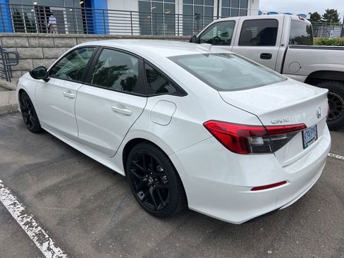 Used 2024 Honda Civic Sport image 6