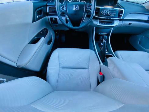 Used 2015 Honda Accord LX image 29