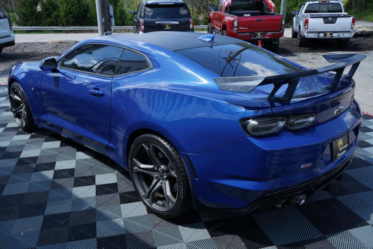Used 2020 Chevrolet Camaro SS RWD image 9