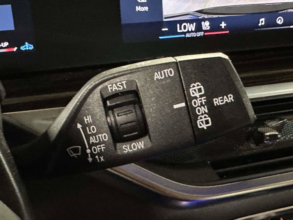 Used 2026 BMW X5 xDrive40i AWD/4WD image 32