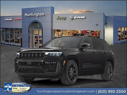 New 2026 Jeep Grand Cherokee Laredo image 1