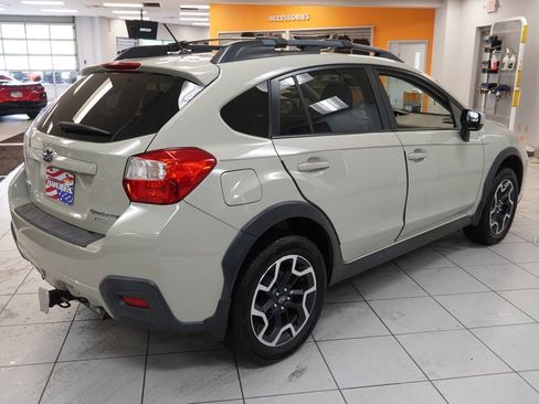 Used 2017 Subaru Crosstrek 2.0i Premium w/ Moonroof Package AWD/4WD image 15