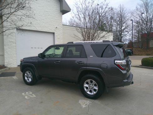 Used 2021 Toyota 4Runner SR5 image 8