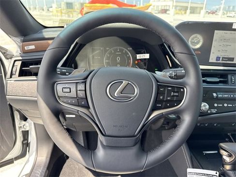 New 2025 Lexus ES 350 w/ Premium Package image 14