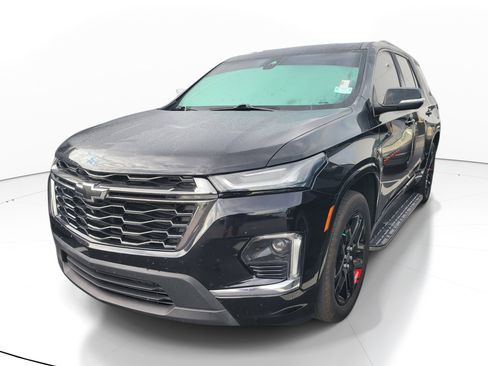 Used 2023 Chevrolet Traverse Premier w/ Redline Edition FWD image 3