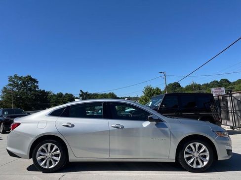 Used 2021 Chevrolet Malibu LT FWD image 8