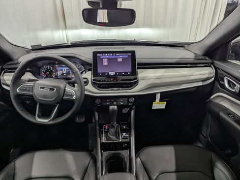 New 2026 Jeep Compass Limited image 13