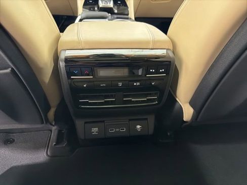 Certified 2023 Acura MDX SH-AWD w/ Advance Package image 28