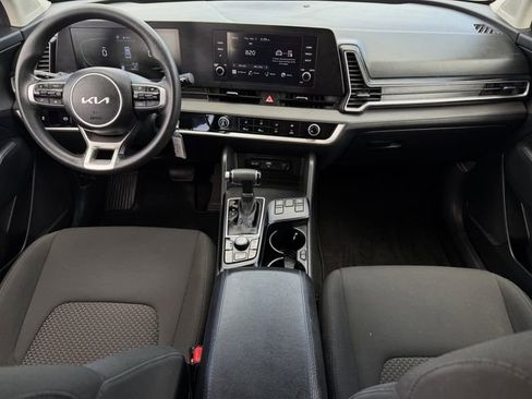 Used 2024 Kia Sportage LX image 10