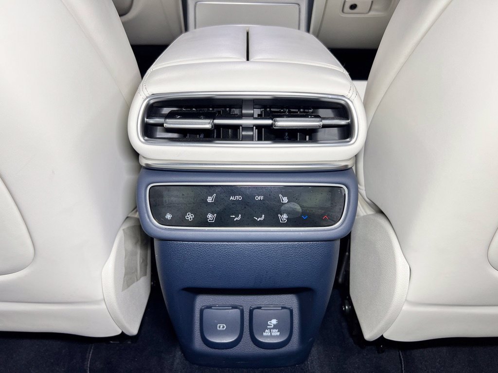 Used 2025 Genesis GV80 3.5T Prestige AWD/4WD image 23