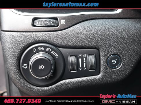 Used 2019 Jeep Cherokee Trailhawk AWD/4WD image 28