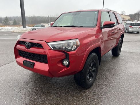 Used 2017 Toyota 4Runner SR5 Premium image 4