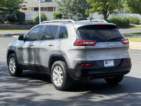 Used 2015 Jeep Cherokee Latitude AWD/4WD image 6