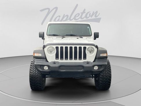 Used 2021 Jeep Wrangler Sport AWD/4WD image 9