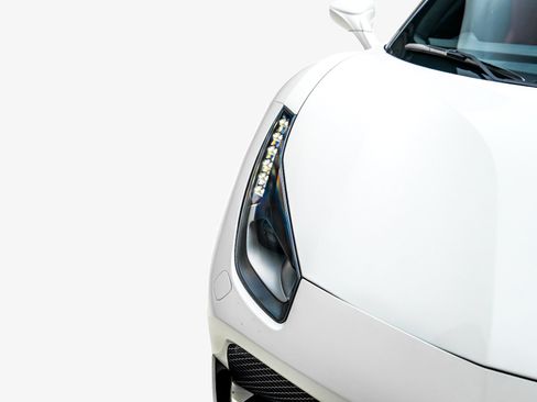 Used 2017 Ferrari 488 Spider RWD image 18