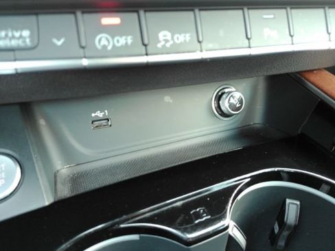 Used 2020 Audi A4 2.0T Premium Plus w/ Premium Plus Package FWD image 47