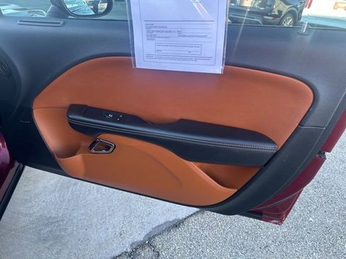 Used 2017 Dodge Challenger SRT Hellcat image 9